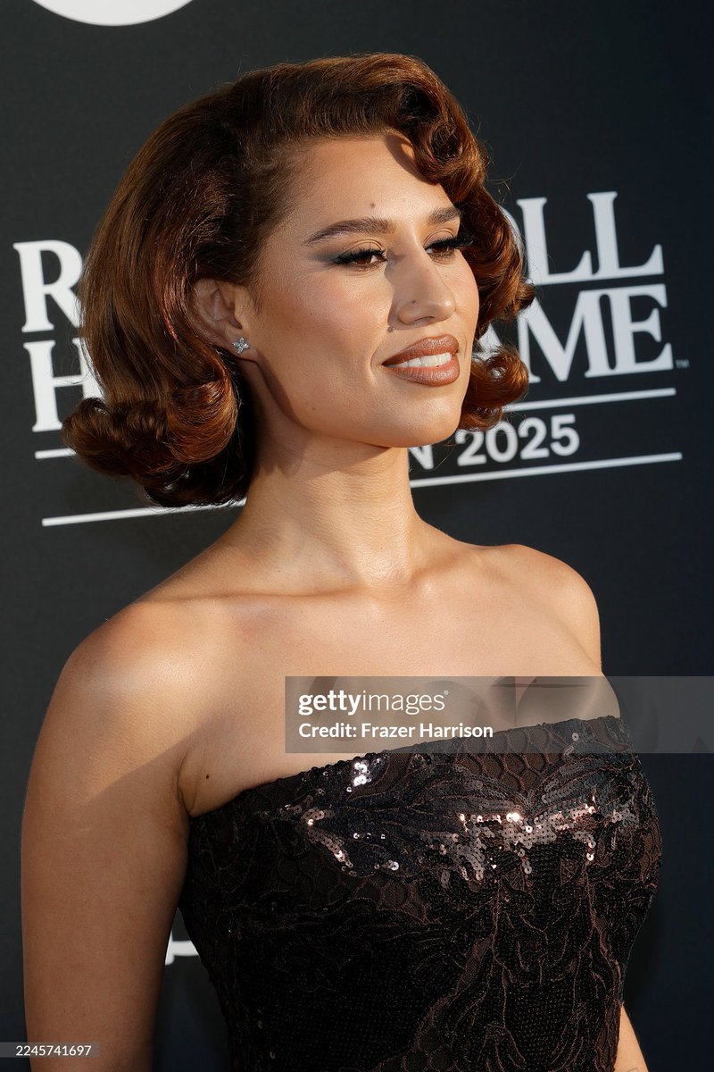 RAYE Updates tweet media