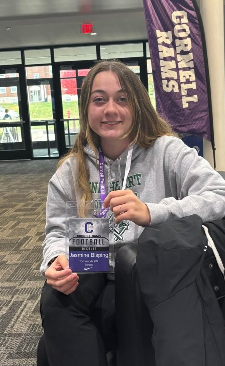 Cold and wet time, but a good time none the less <a href="/CornellRamsFB/">Cornell College Football</a> with #BestKickerInTheP <a href="/JasmineBisping/">Jasmine Bisping</a>

She looks pretty good in purple 💜 🐏

<a href="/FBCoachRitchie/">Curt Ritchie</a>