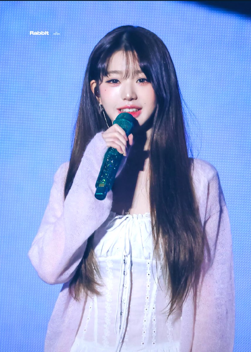 iuazyyyyy's tweet photo. 원영은 나에게 가장 소중한 존재🥹♥️ #2025MAMAVOTE #IVE https://t.co/2fswnfHlAI