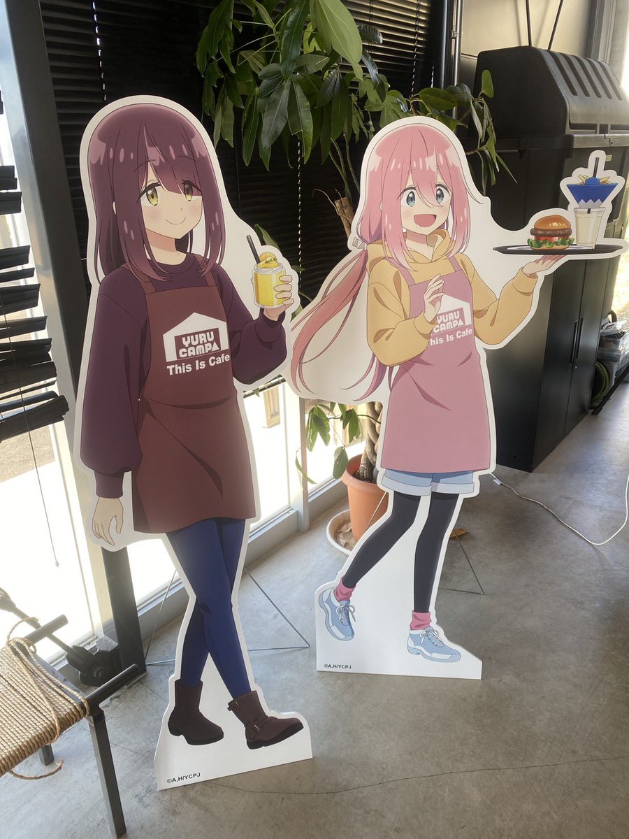 完売品　YURU CAMP ブラックエプロン This Is Cafeコラボ ゆるキャン△ SEASON3』 × This Is Cafe 期間限定コラボカフェ開催中