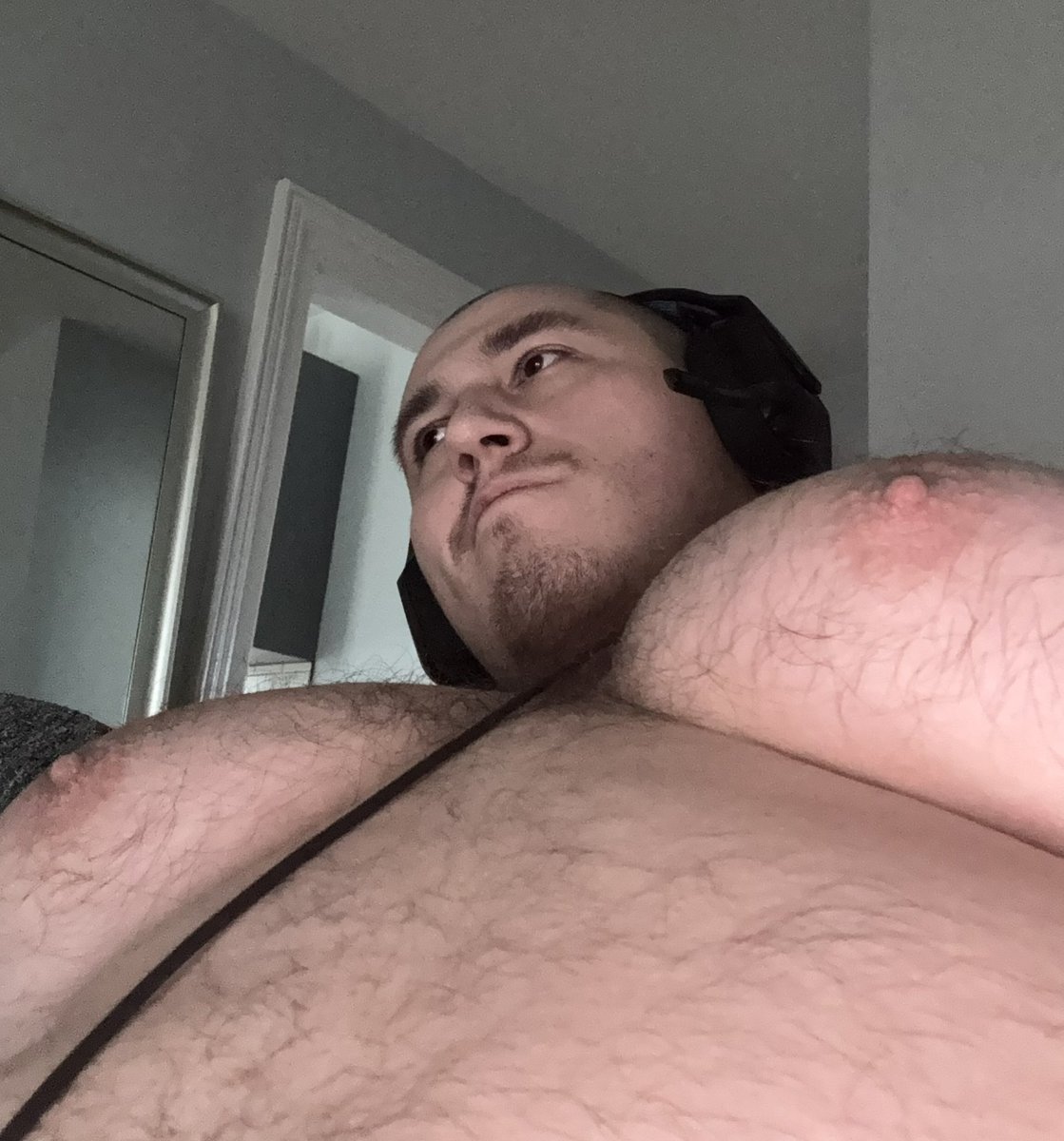 BradRyler's tweet photo. Milk me while I game https://t.co/5I0SJMkWeJ