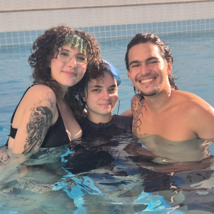 morcegoqueer's tweet image. quase 2 aninhos juntos :3