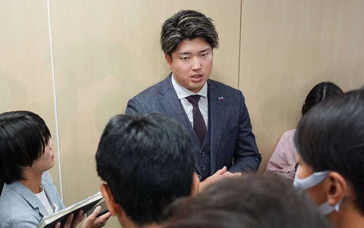 ヤクルポン tweet media