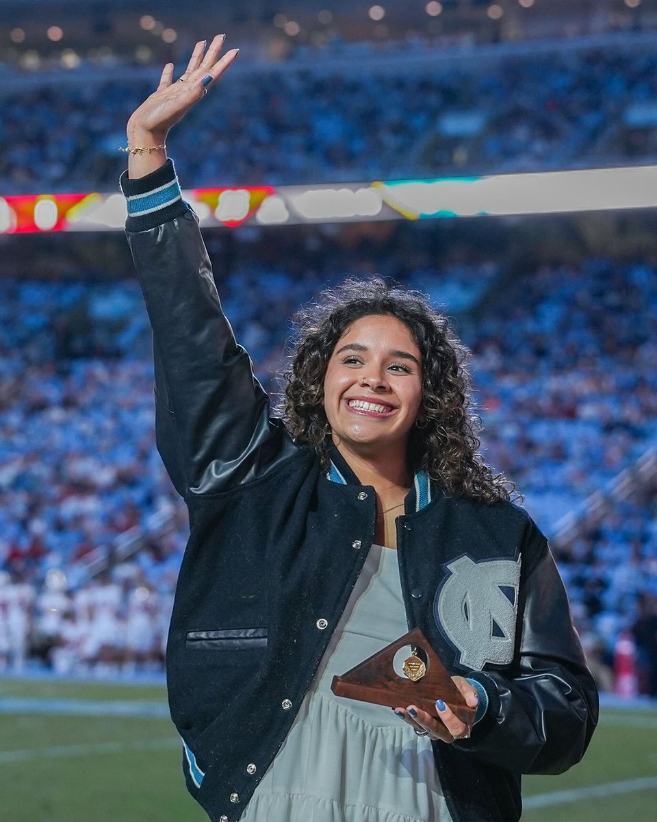 GoHeels's tweet photo. Thrilled that we were able to present @uncswimdive  great Aranza Vázquez Montaño with her 2025 Patterson Medal Award, the highest athletic honor here at Carolina! 🏅👏

Congratulations to Aranza, Coach Gangloff, Coach Gamboa, and the entire Carolina Swimming & Diving family!

#GDTBATH
