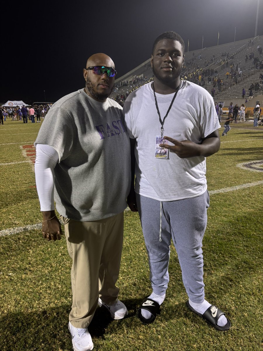 Had a great day at Alcorn! They got the win over southern 35-17 hope to be back someday! <a href="/Coach_TWatson/">Trumaine Watson</a> <a href="/lynarise/">Lynarise Elpheage Sr.</a> <a href="/coach_tblack/">Tirerell Bonner</a>