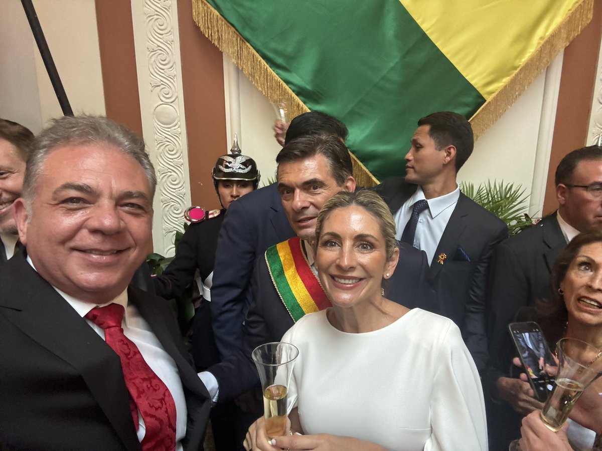 jodominguezws's tweet photo. Muchas felicidades querido amigo @Rodrigo_PazP flamante presidente de Bolivia! Gracias por la invitación!! https://t.co/KMD1iQCszE