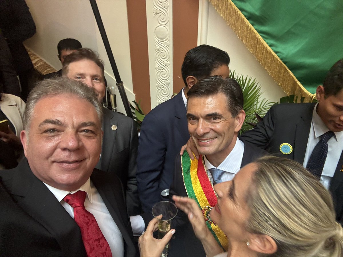 jodominguezws's tweet photo. Muchas felicidades querido amigo @Rodrigo_PazP flamante presidente de Bolivia! Gracias por la invitación!! https://t.co/KMD1iQCszE