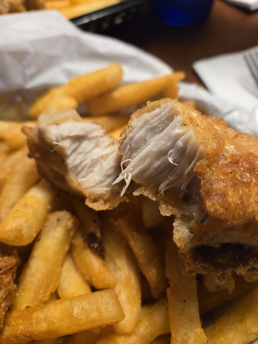 TSE_Recipes's tweet photo. Fish and Chips!  What is your favorite?  I love Halibut but Albacore Fish and Chips is a close second!  #fishandchips #Foodie #pacificnorthwest #tuna #oregon #rustytruckbrewery https://t.co/4OVwxC0g1D