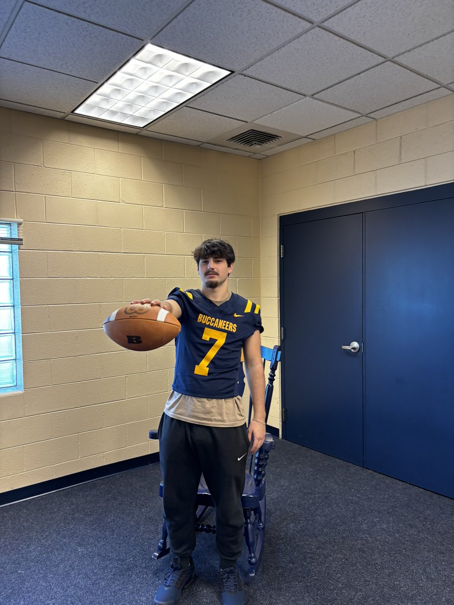LRitter789's tweet photo. Had a great official visit up at @Beloit_College thank you @Coach_JSmith10 and @CoachLanghoff for making it all happen! https://t.co/tEv2zUgvjh
