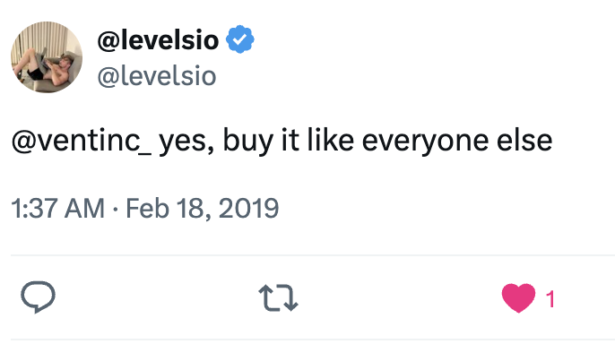 vincent_dstr's tweet photo. Right now I’m in Australia, working in a farm. For years I’ve watch @levelsio (and a lot of makers around him) building really good products, making a lot of money. I read his book (even ask to have it for free in 2019, he said: buy it like everyone else 😂) https://t.co/SgE5B4lusl