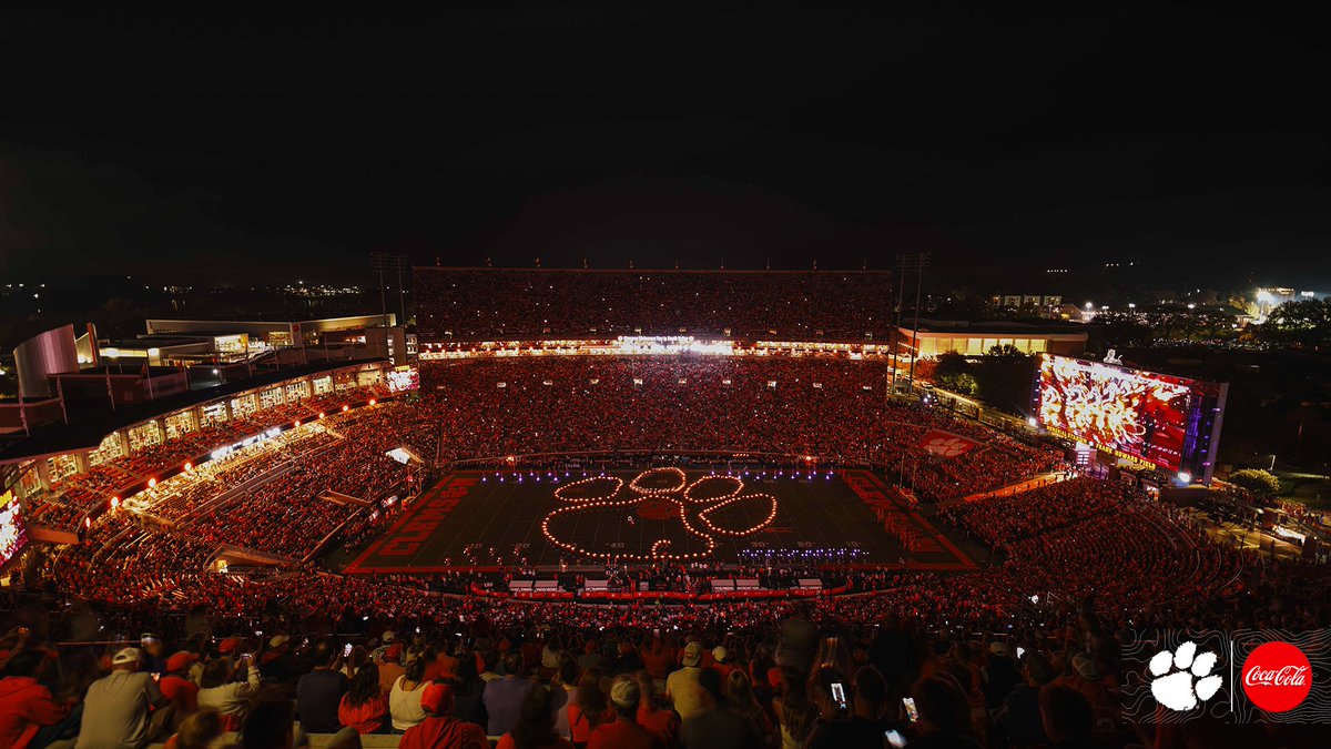 ClemsonTigers's tweet image. Yep, that was incredible!!

#GoTigers || @CokeCCBCC