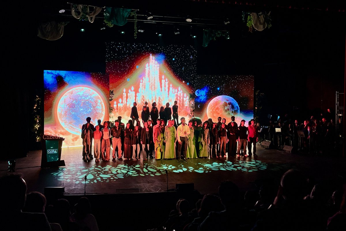 Esta noche he tenido el placer de asistir a la clausura del <a href="/FestivalCiBRA/">CiBRA | Festival del cine y la palabra #Toledo</a>, un evento revelador que une cine y literatura y proyecta el talento de #CLM más allá de nuestras fronteras.
Enhorabuena a la organización y a todos los premiados por seguir haciendo grande este festival.