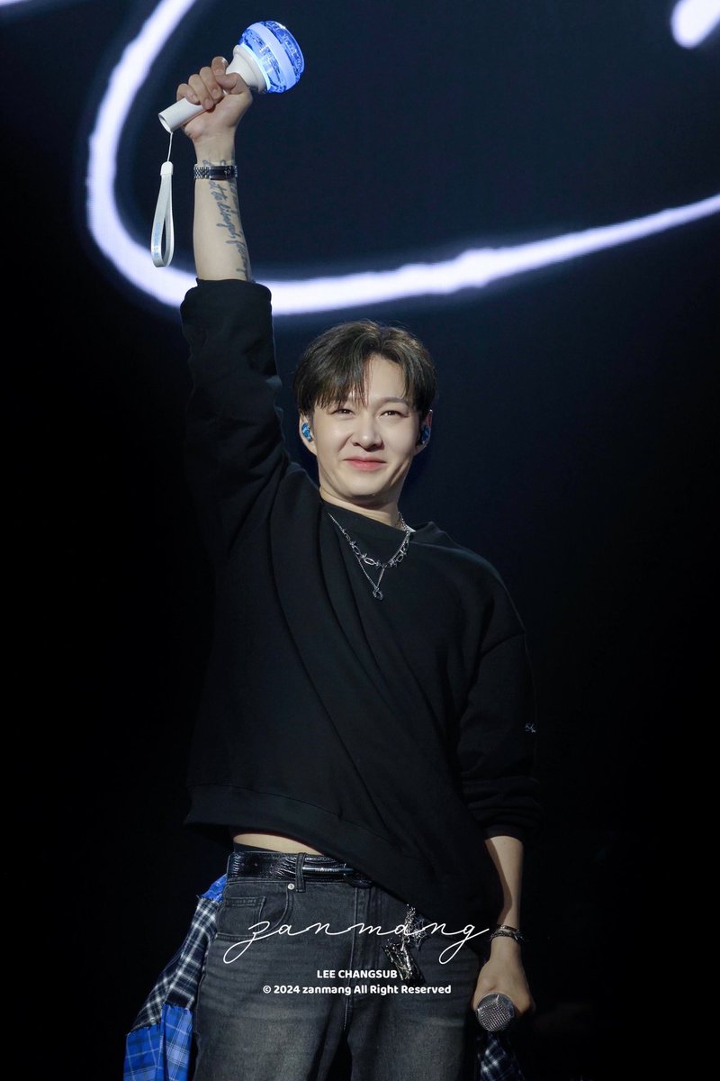 zanmang_e's tweet photo. 251108 이창섭 단독 콘서트 [EndAnd]

#비투비 #BTOB
#이창섭 #LEECHANGSUB
#이창섭콘서트 #EndAnd https://t.co/I5XGYwo6Lz