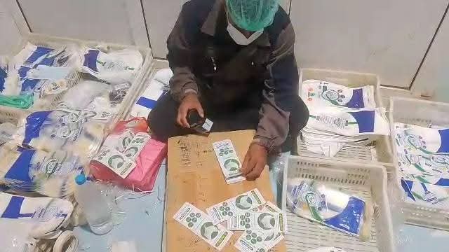 مهما كانت رحلة البناء شاقة، الا إنها رحلة تستحق كل عناء، فلكل أمة مصادر قوتها، ولكل شمس إشراقها..

دواجن مثلج طازج منتج محلي من خيرات باجل

#معا_نحو_الاكتفاء_الذاتي
#معا_لدعم_المنتج_الوطني