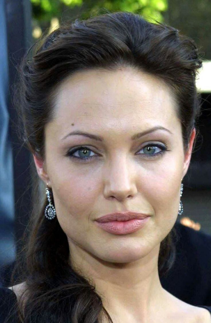 Angelina Jolie (@angelinajoli017) on Twitter photo 