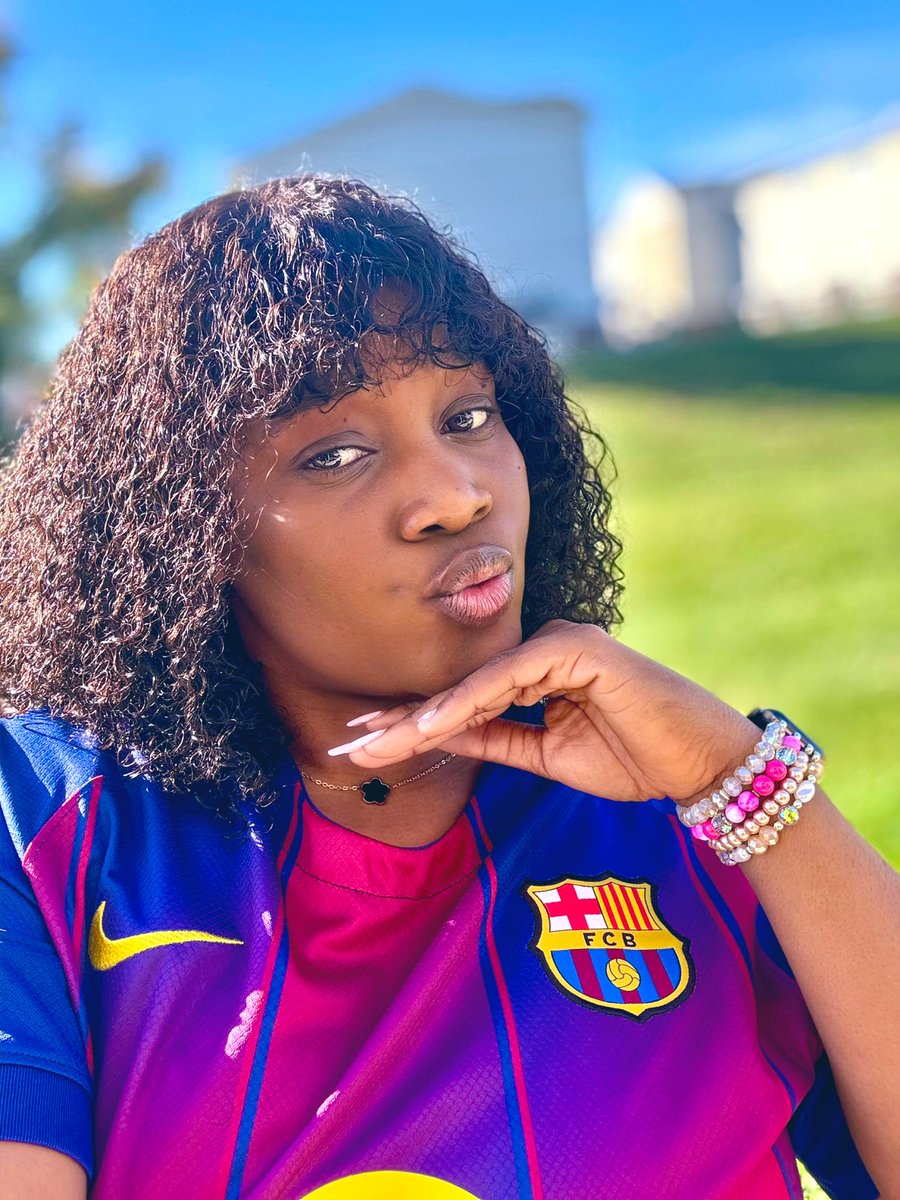 CLoyd2122's tweet photo. Mwen tounen lakay mwen mte gen yon imen ki t pran tan mwen❤️💙🤦🏼‍♀️ https://t.co/gD8Ccdp8ns