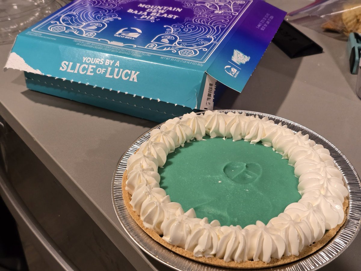 Lets see if the Baja Blast pie is REEEEEEALLY that GOOD🤔
twitch.tv/artificialactr