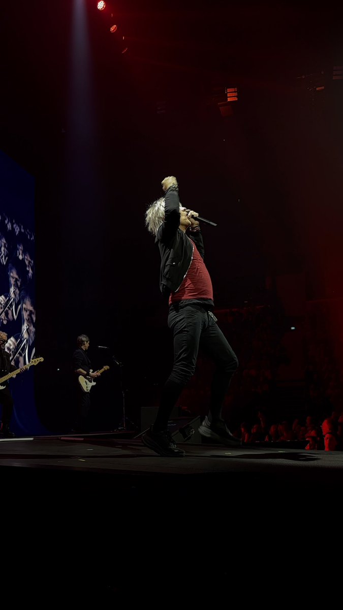 Merci pour Orléans 6 🥰

<a href="/nicolasirkis/">nicola sirkis</a> <a href="/oLidESaT_/">oLi dE SaT</a> <a href="/indochinetwitt/">Indochine</a>