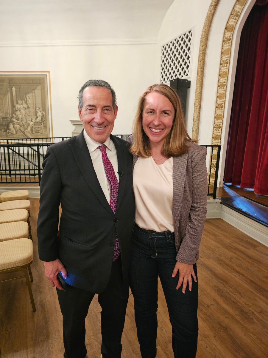 HillaryScholten's tweet image. I was thrilled to get to welcome @jamie_raskin to Grand Rapids for a town hall about the future of our democracy and to show him a little bit of West Michigan!

We’re going to retake the majority in 2026, and we’re going to do it through Michigan. #MajoritiesareMadeinMichigan