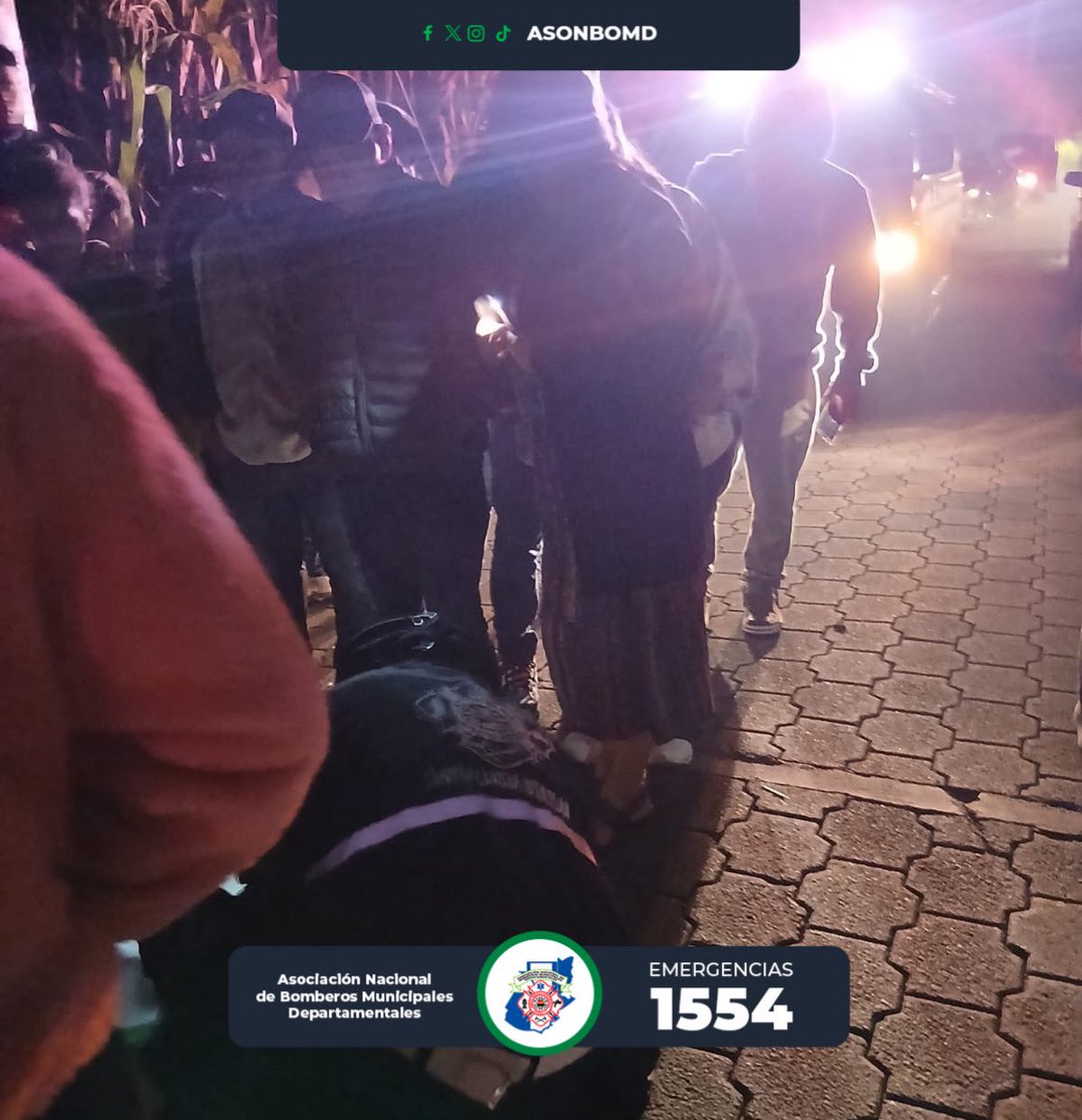 🚨Persona fallecida 🚨

Alde Pamezabal, Santa Lucía Utatlán, Sololá, una persona fallece tras perder el control de su motocicleta y derrapar, elementos de la estación de <a href="/ASONBOMDGT/">ASONBOMD GUATEMALA</a> de Santa Lucía Utatlán a bordo de la unidad AD-135 ubicados en el lugar proceden a notificar a las