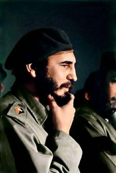 Fidel:"Fíjense que una de las tácticas usadas con más frecuencia por los enemigos de la Revolución es la tendencia a contemporizar, a enfriar el espíritu revolucionario, a olvidar".
#100AñosConFidel
<a href="/ermp_art/">ERMPArt</a> 
#15AñosArtemisa 
#ArtemisaJuntosSomosMás