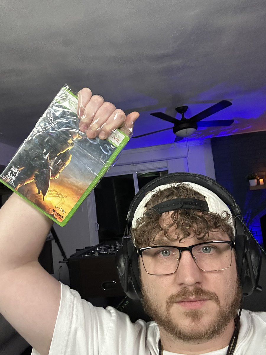 OpTic Hitch tweet media