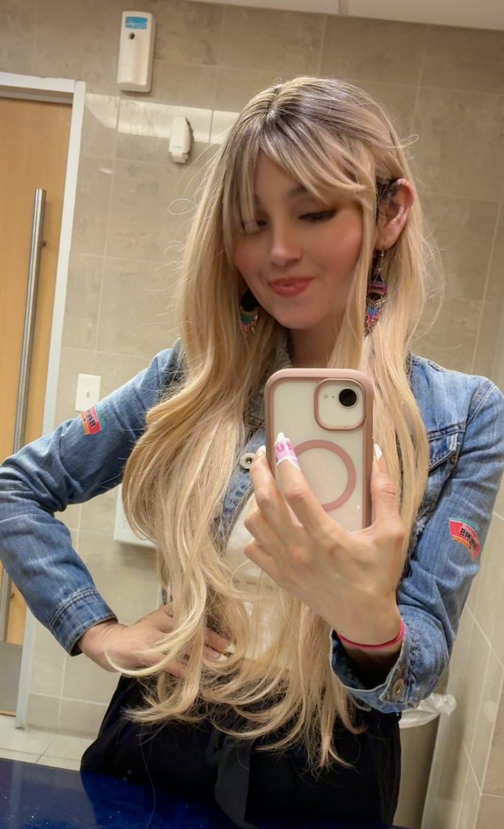 duncandarlin21's tweet image. (Work) Spurs fit bc I’m stuck here tonight 😭 I’m literally obsessed with this jacket 🤭 #GoSpursGo #porvida