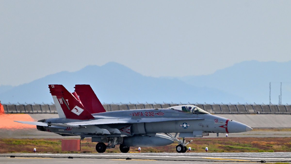 HondaF1_22's tweet image. おはようございます✈️
やっぱりデビル部隊カッコよすぎ✨
次は20end降りと離陸シーン期待してます😊

これにて2025.1105岩国基地遠征の投稿は終了
#岩国基地
#レッドデビル
#F18
#戦闘機撮影好き
#Nikonphotographer
#NikonZ8