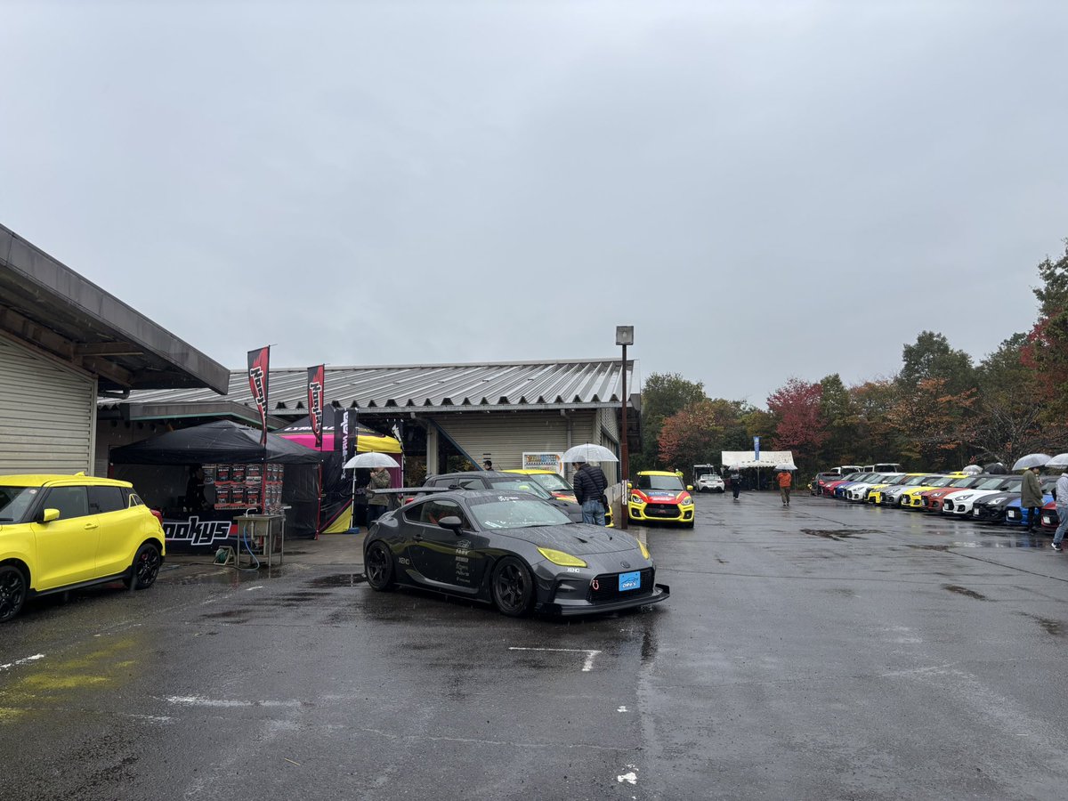 paru_zc33s's tweet image. 搬入完了！！
MFFさんのところにいます🔥
雨😭😭