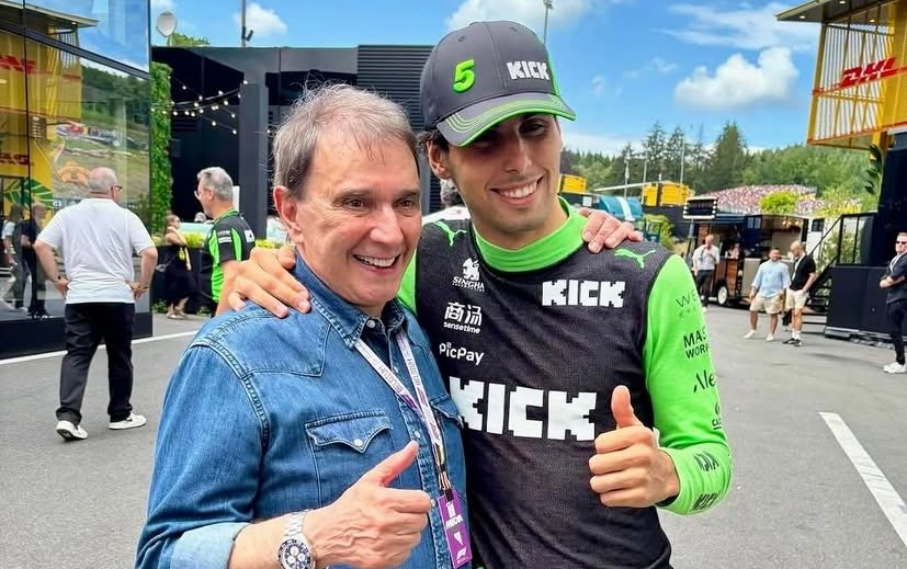 blog_formula1's tweet image. ⭐️ A DESPEDIDA DE UMA LENDA ⭐️

Reginaldo Leme, o jornalista mais importante da história do Brasil na cobertura de F1, fará o seu último GP em Interlagos pela TV. 

Uma LENDA ABSOLUTA. O seu valor para a F1 no Brasil é inestimável.

Obrigado por tudo, Regi.