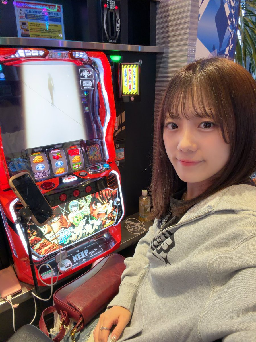 ジャグラー 4台セット⭐️ 七咲なな(ちさきなな)🎰 on X, image size:900x1200