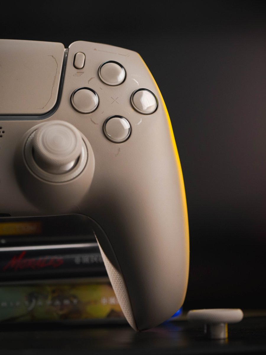 HexController's tweet image. ULTIMATE PRO
Quantum Gray