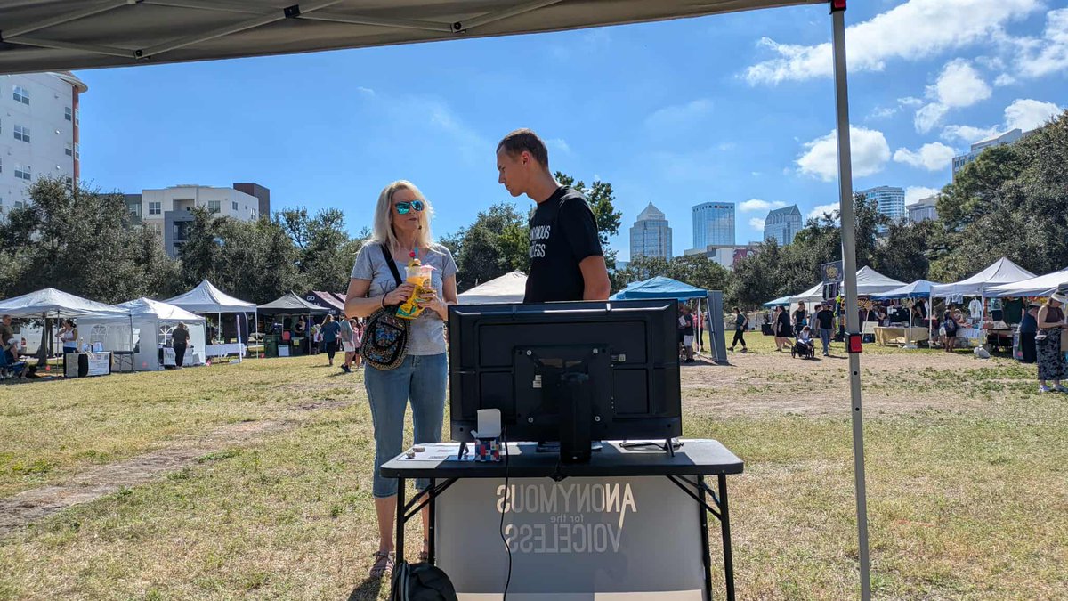 TomiKordic's tweet image. At Tampa veg fest showing what happens in animal exploitation industries &amp;amp; getting silent vegans to be active! #vegan #anonymousforthevoiceless