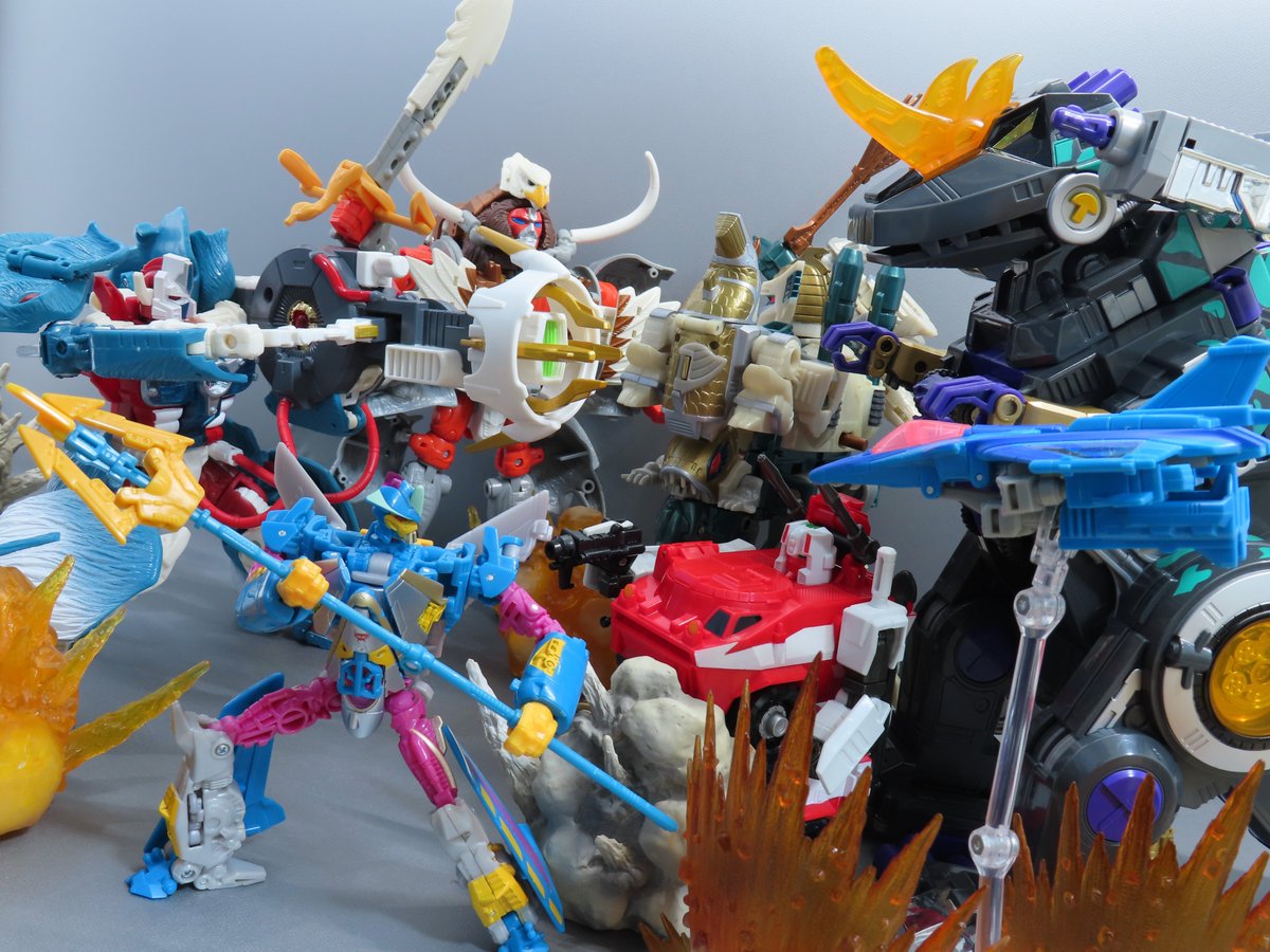 「ザ・コンボイ」からオリジンマトリクス捜索を依頼されたデプスチャージは先史時代地球でウルトラマンモス達と出会い、発見したマトリクスを託す。マンモス達が去った後2隻の宇宙船が墜落しデプスチャージは黒い体表のビーストメガトロンとその仲間を目撃する。

#トランスフォーマー 
#Transformers