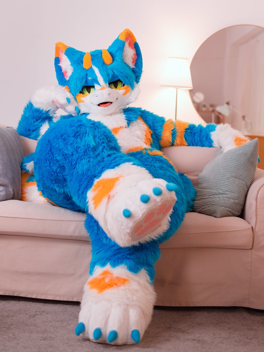 ざ*ろ様 コヤンイサムチョン♡レオパードファー♡着ぐるみ♡ジョーズくん♡ラウンド RT @AHNI_fur: 잼얘좀 #FursuitEveryday 📸@DonDon_Fur