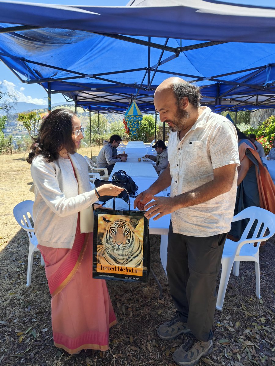 Indiainchile's tweet image. The Embassy of India, Santiago joined the Astronomy Students Community of the University of Chile @udechile in celebrating "Diwali-the Festival of Lights" on 07 November 2025.

A vibrant evening celebrating the spirit of light, knowledge and India-Chile friendship.

#Diwali2025