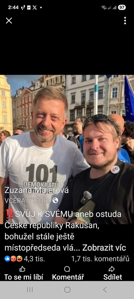 EvaPnkov1's tweet photo. @Vit_Rakusan Že by kamarád??? 🤮 https://t.co/yiAYdkun1I