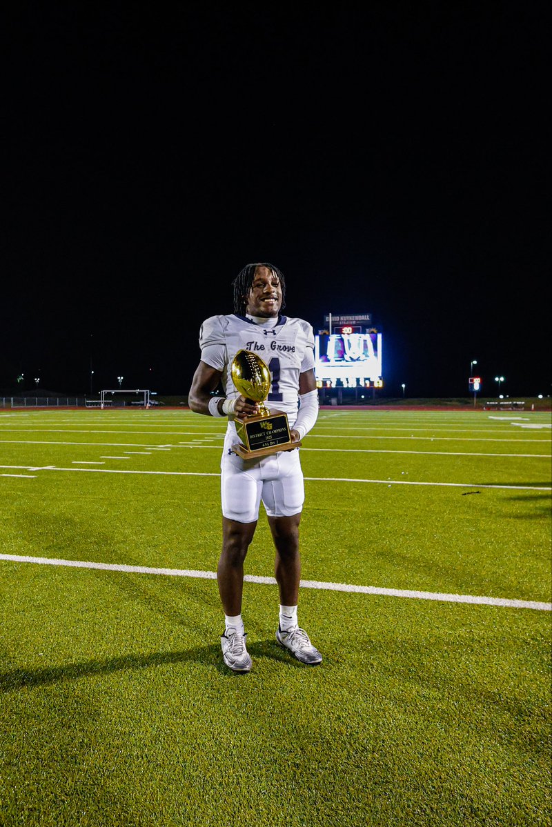 10-0…Not lots of people can say that🙏 #Roadto16 #TheStandard 
<a href="/WGHSFootball/">Walnut Grove Football</a> <a href="/dctf/">Dave Campbell's — TexasFootball.com</a> <a href="/SportsDayHS/">SportsDayHS</a>