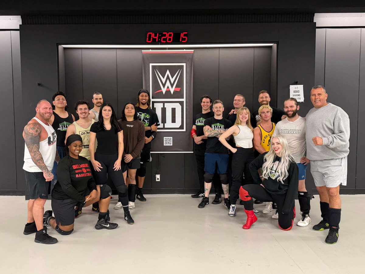 Super Fan John Austin tweet media