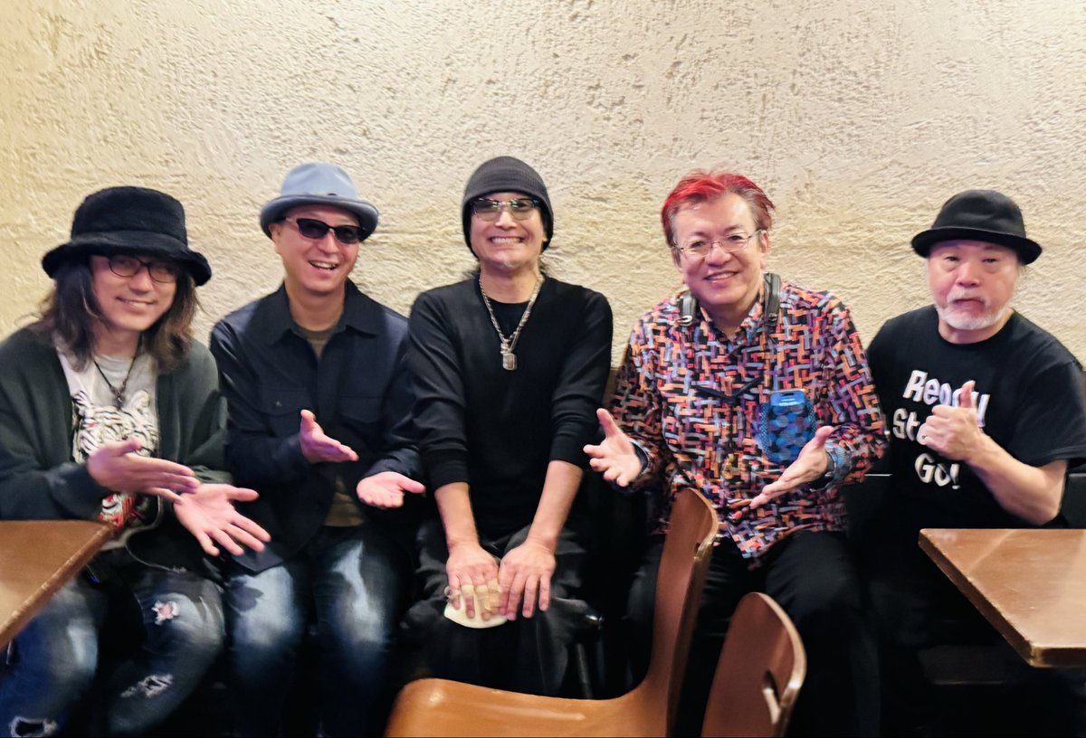 plumandbeans's tweet photo. 昨日第16回目のとくの部屋にお越しいただきありがとうございました♪

オリタノさんについての知識が深まりました。サックスも歌もツッコミもナイスでした👍
良治さんの歌声、多めに聴けました☺️
WAKKYさんサポートありがとうございます😃

次回は年明け2026年1月4日13時〜に決定です。
詳細は後ほど。 https://t.co/4Rx8HRfNjP