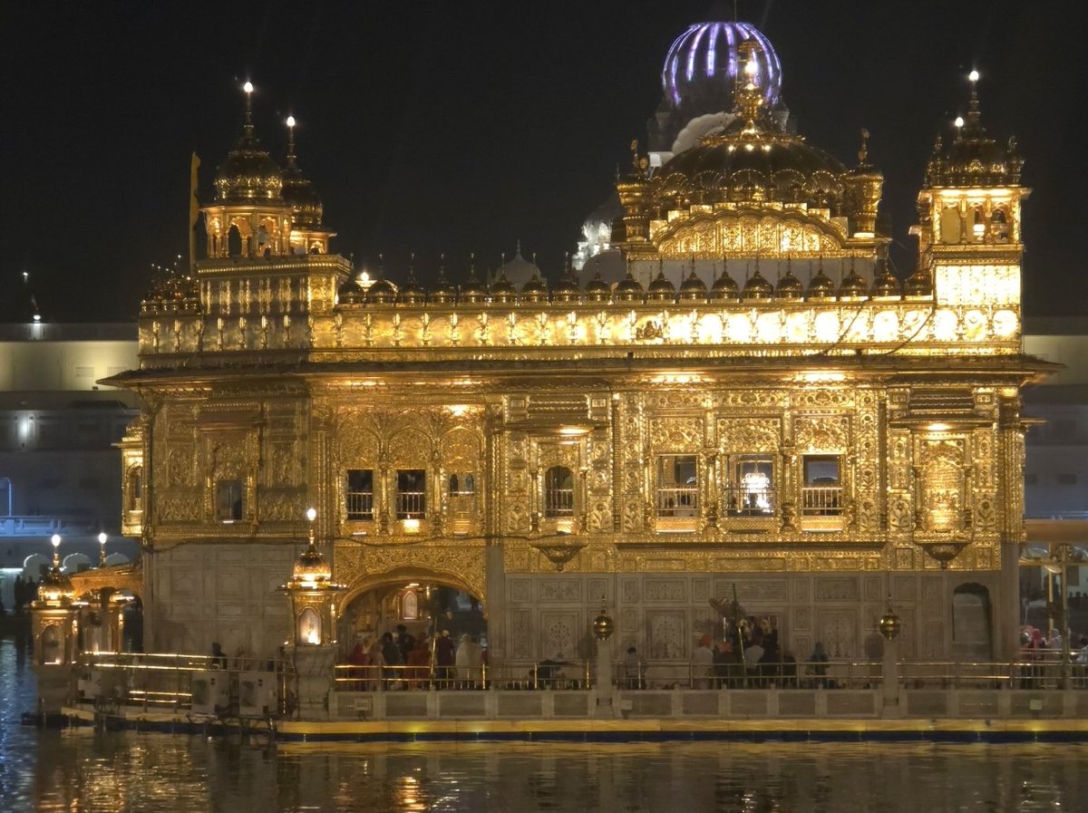 nyrwayr's tweet photo. It truly is a place of immense peace and spiritual solace. Visiting this iconic landmark felt like a dream come true, a truly unforgettable experience. #GoldenTemple #Amritsar https://t.co/Po0kt6Sh6s