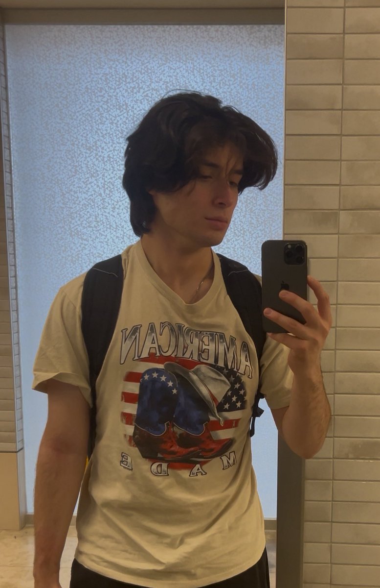 kylecompute's tweet image. Hello mutuals I am in San Francisco and not doing the &quot;sf i am in you&quot; thing

I am hungry, want FOOD and to talk about computers. Let me know if these are acceptable terms

Bonus points if we see French bulldogs 

Would love to hang tho :D