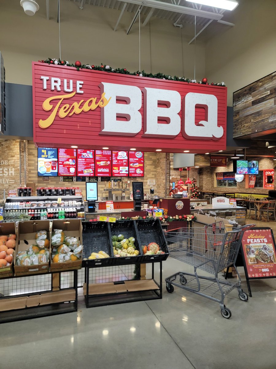 Dendritic_View's tweet image. Not bad for cheap bbq, got to love H-E-B