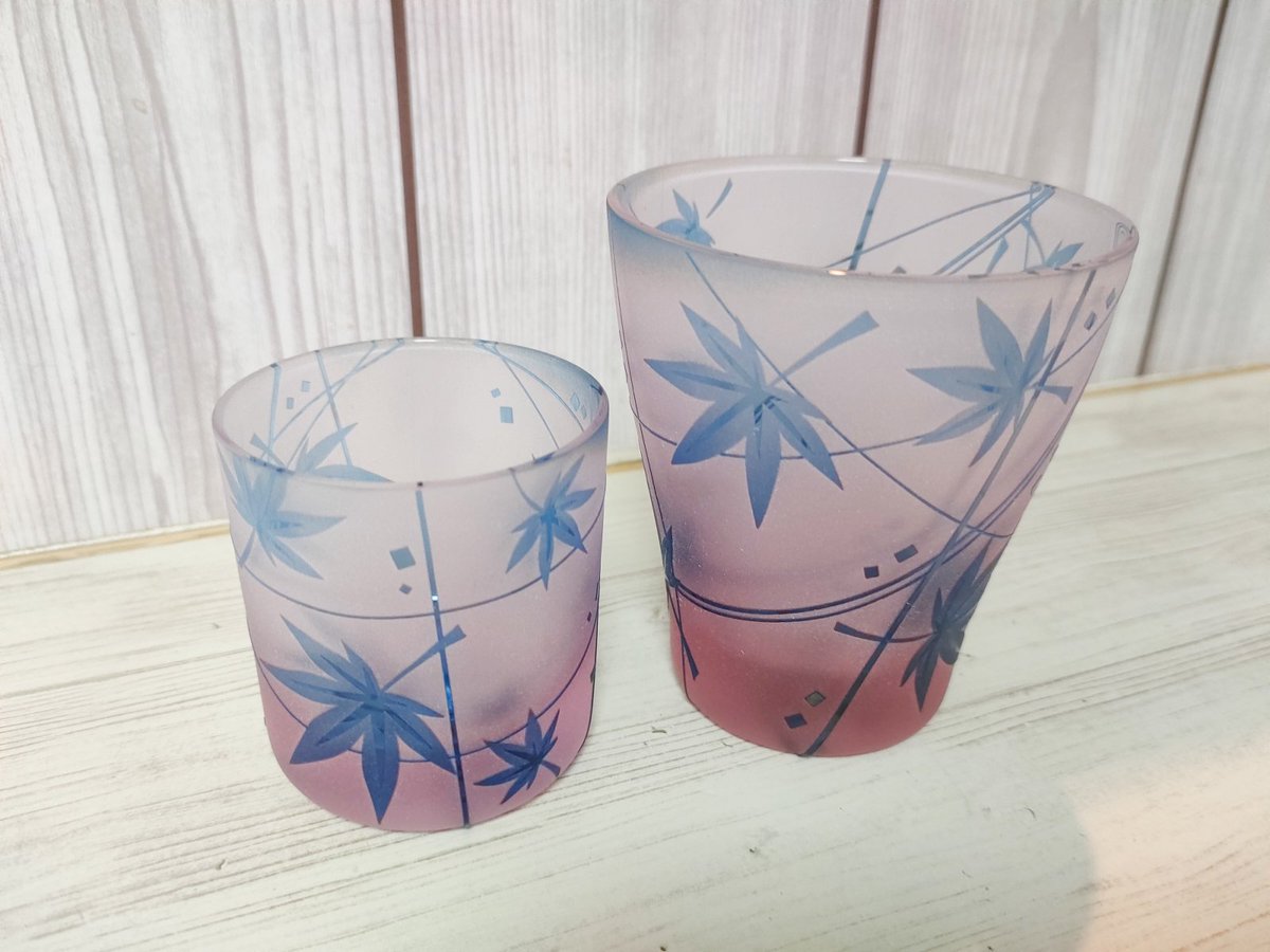lotusmiyavi's tweet photo. このお色の組み合わせは
爽やかで可愛らしくて
色んなデザインに合う
万能グラスです
タンブラーとぐい呑みを
デザフェスでお持ちします✨
#デザインフェスタ62 https://t.co/TiUbkfg70j