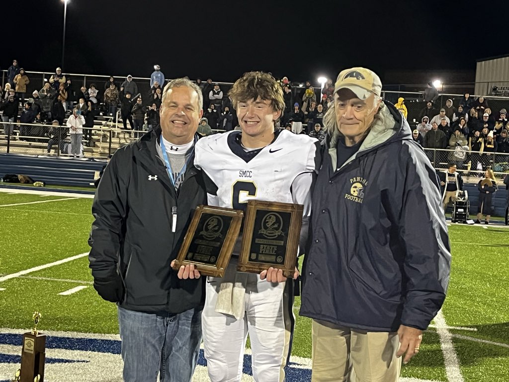 Northern 8 Football Conference tweet media