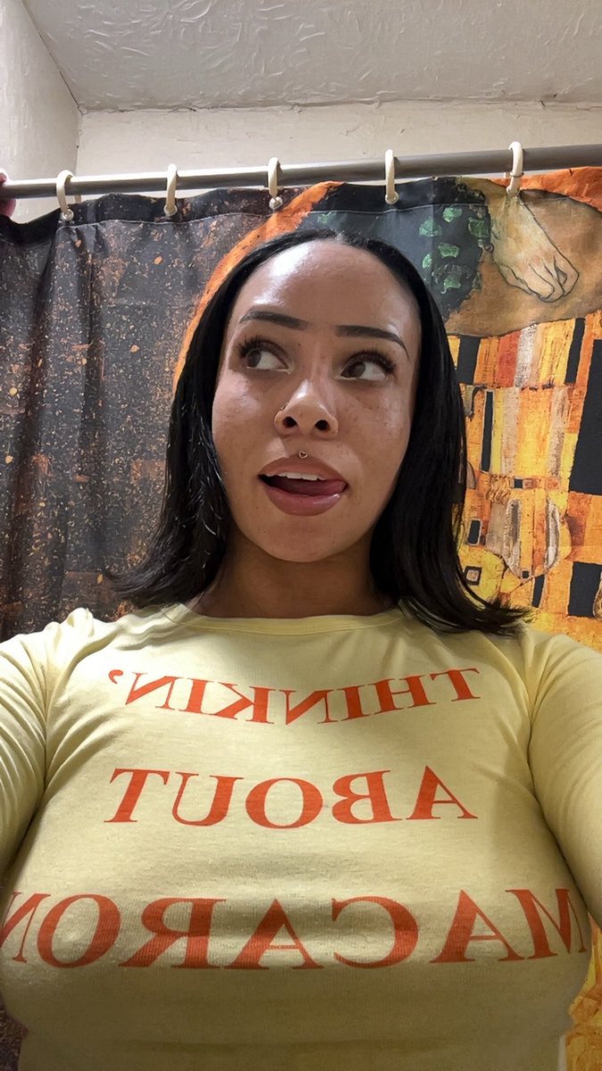 WaitImGoated88's tweet image. Thinking about Macarons 💭😋