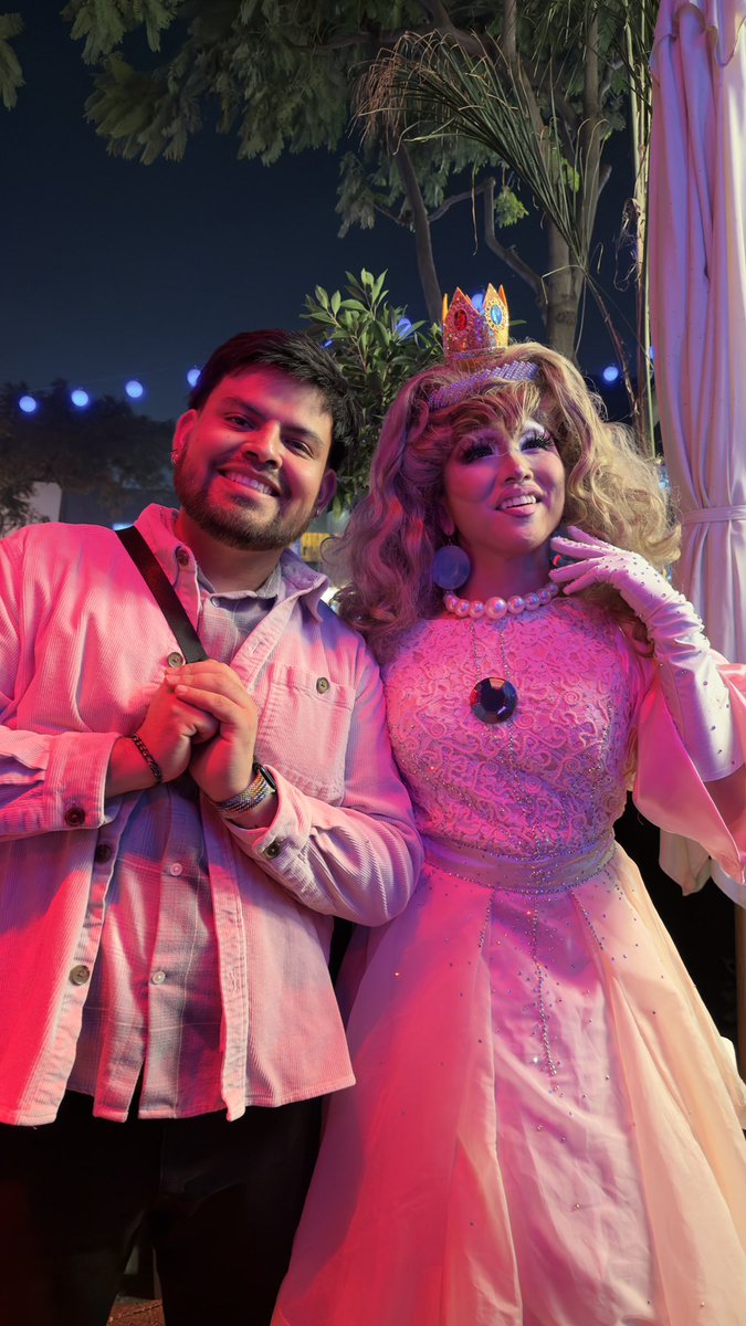 Went to WeHo to shark the smash tournament being held there. Ended up getting first, some cute guy’s # and only dropped one game but no sets. Also met this cute Drag a Princess Peach she was so nice. Won GF with Bayo ofc cause the gays love to slay