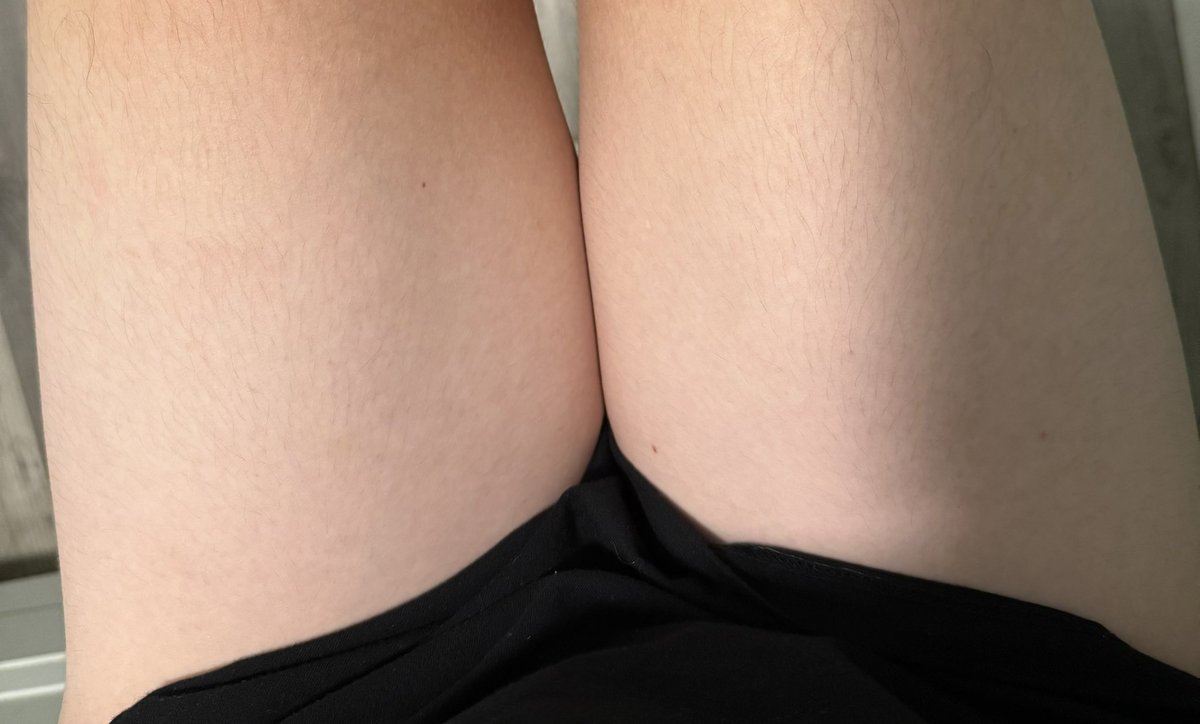 oangryd's tweet photo. Had to take this picture quickly before my erection became visible #thightwt https://t.co/Ieylr3PIOm