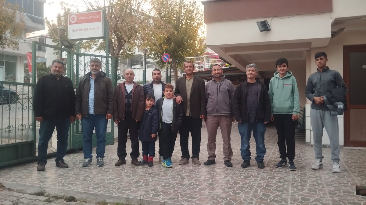 Karanlık anında aydınlığın müjdecisi olan şahitli sabah namazında bilali habeşi mescidinde buluştuk.
#Aliağa #Hürgençlik