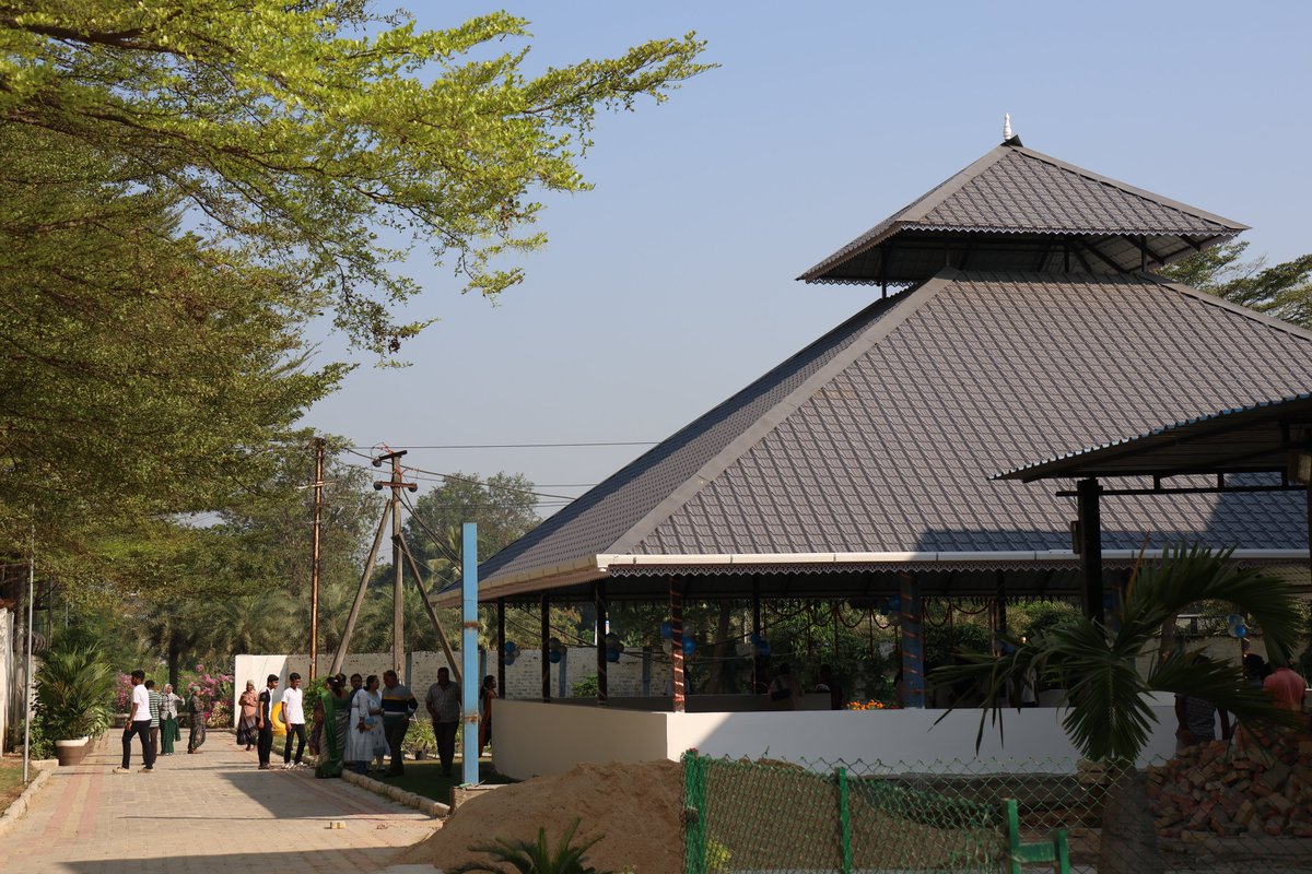 iamdmkrishna's tweet image. Happy to inaugurate “The Soul Space”, our new Yoga Hall at Krishna Vikash, Bargarh. A space where students can connect body, mind and spirit to build focus, calmness and good health.

#krishnavikash #kvgi #krishnavikashbargarh #yoga #thesoulspace